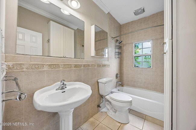Building Photo - 3643 Herschel St