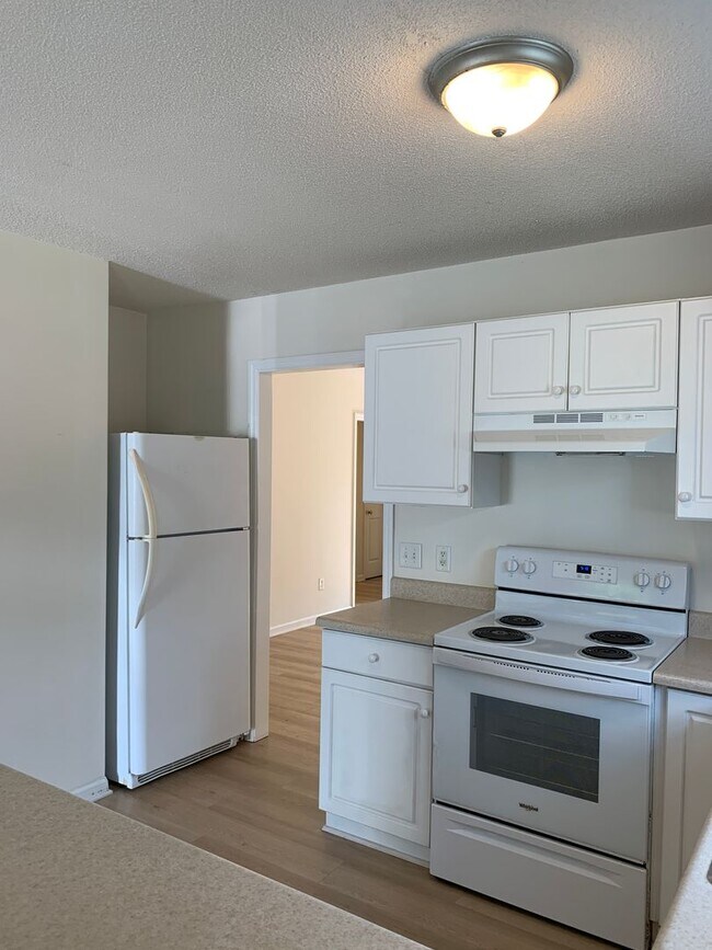 Building Photo - 4011 Masonboro Loop Rd