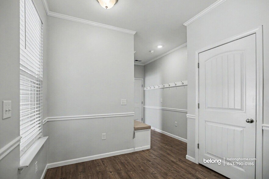 Building Photo - 797 Salerno Cir