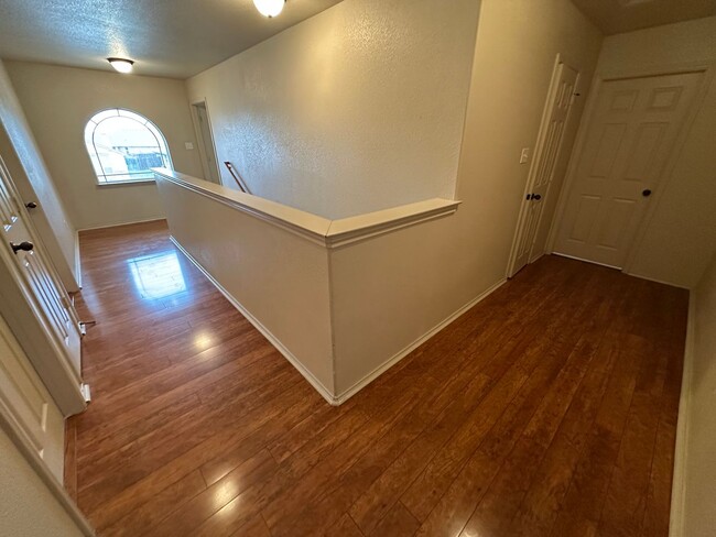 Building Photo - 4Bd/2.5Ba in Killeen, TX!