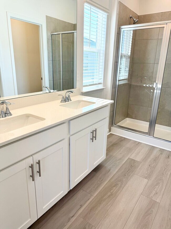 Building Photo - BRAND NEW! Beautiful 3 bedroom/2 bathroom home available now!