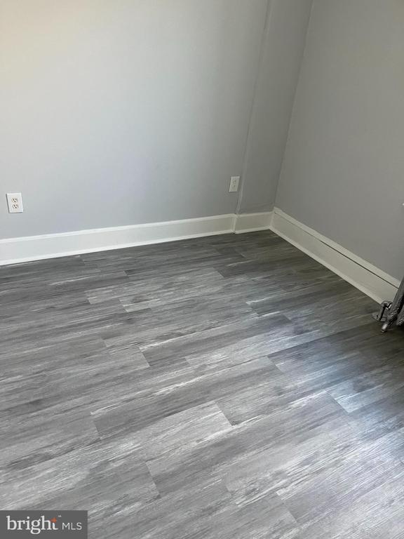 Building Photo - 127 E Coulter St