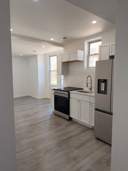 Building Photo - 1621 N 33rd St