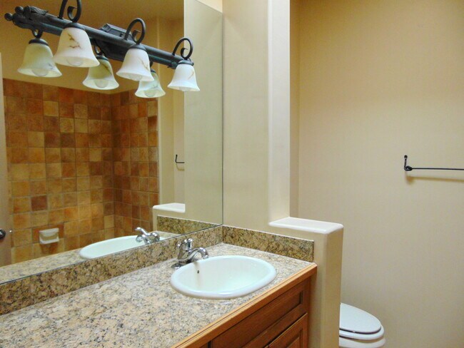 Building Photo - 416 Calle Kokopelli - *LEASE PENDING*