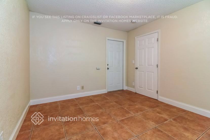 Building Photo - 5447 Twin Oakes Rd