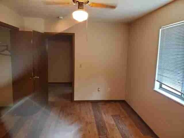 Building Photo - 2124 27th Ave Ct