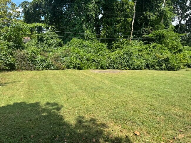 Building Photo - 5532 Kendall Dr
