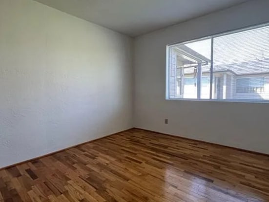 Building Photo - 309 Marie St