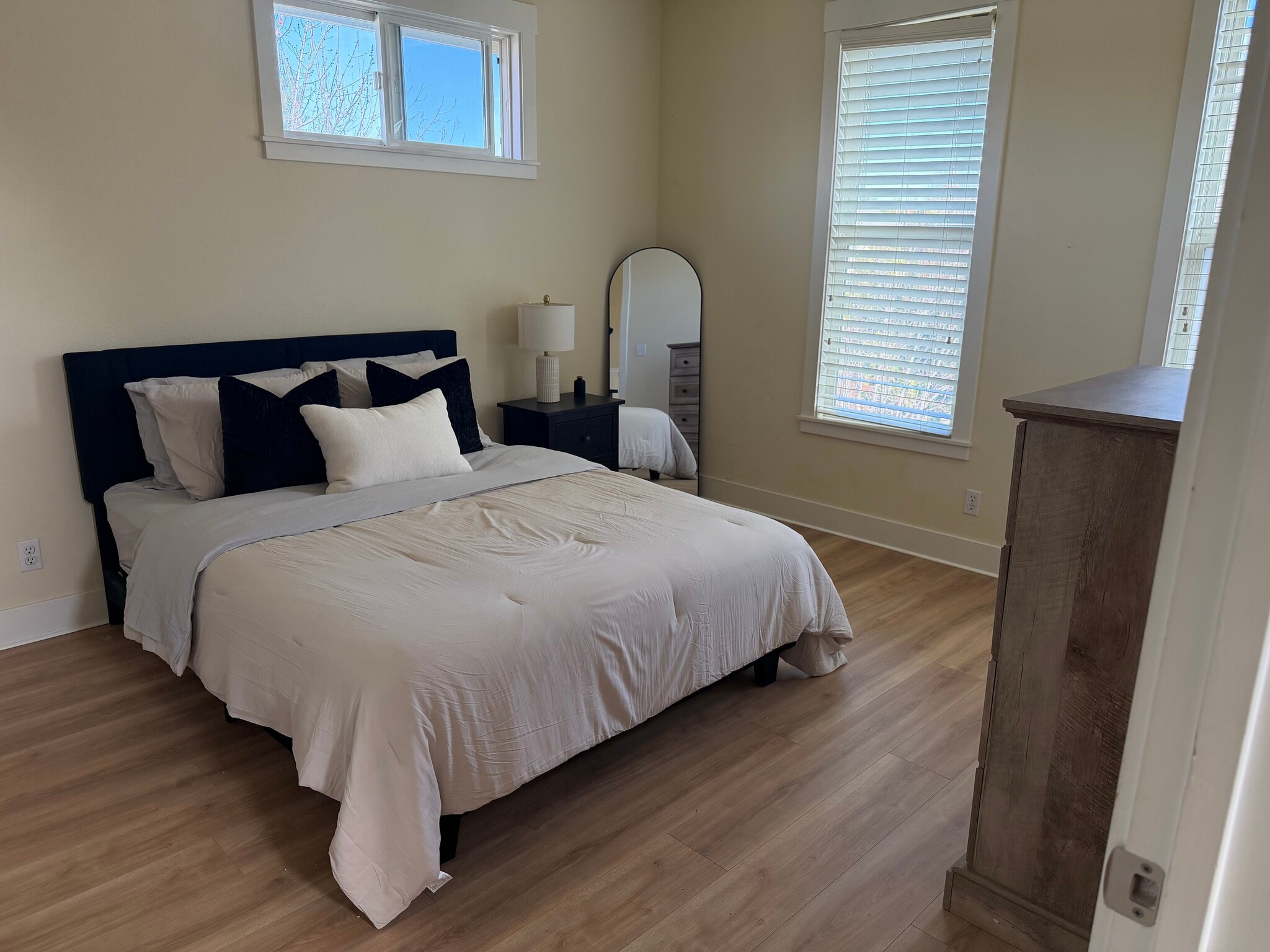 Building Photo - 804 Kite Ln