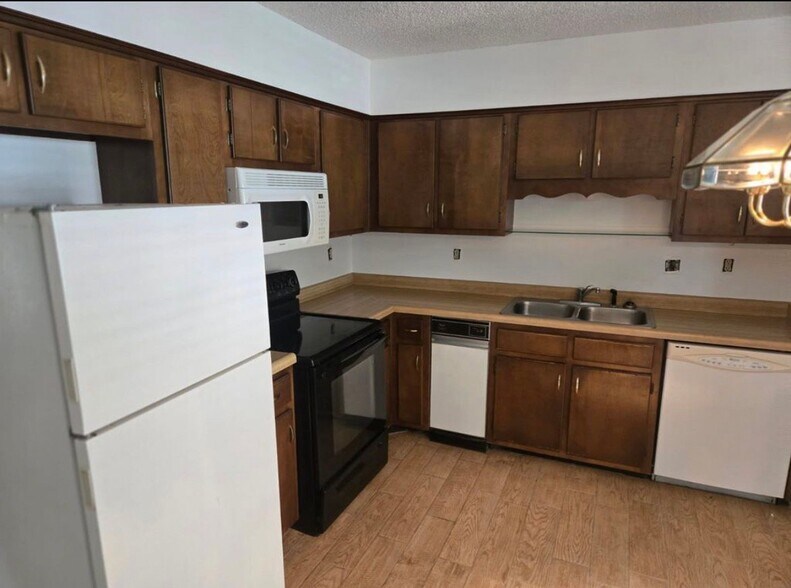 Building Photo - 3093 Littlefield Cove