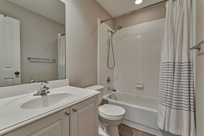 Building Photo - 83 Woodlily Pl