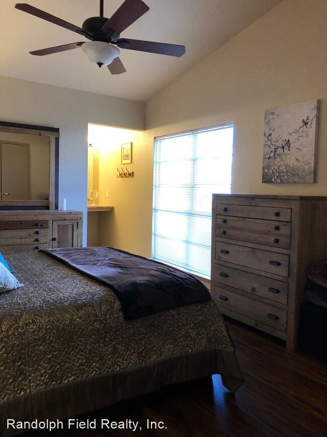 Building Photo - 3 br, 2 bath House - 8214 SPRING TOWN ST