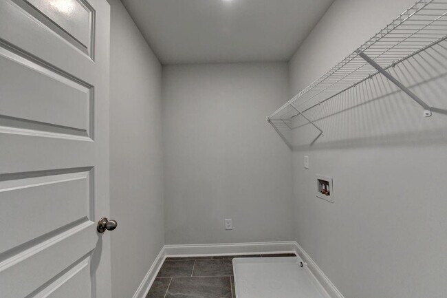 Building Photo - 7309 Yewtree Dr