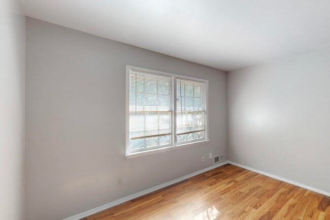 Building Photo - 7948 Habersham Ln