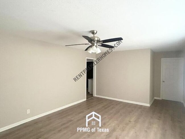 Building Photo - 4616 S 23rd W Ave