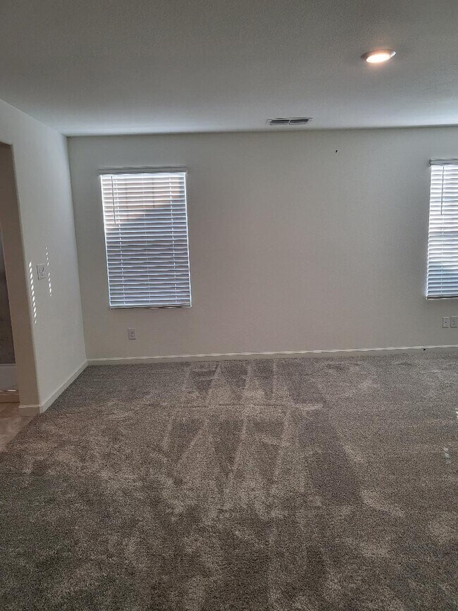 Building Photo - 4902 Bufflehead Ln