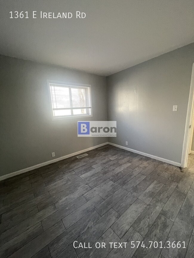 Building Photo - 1361 E Ireland Rd