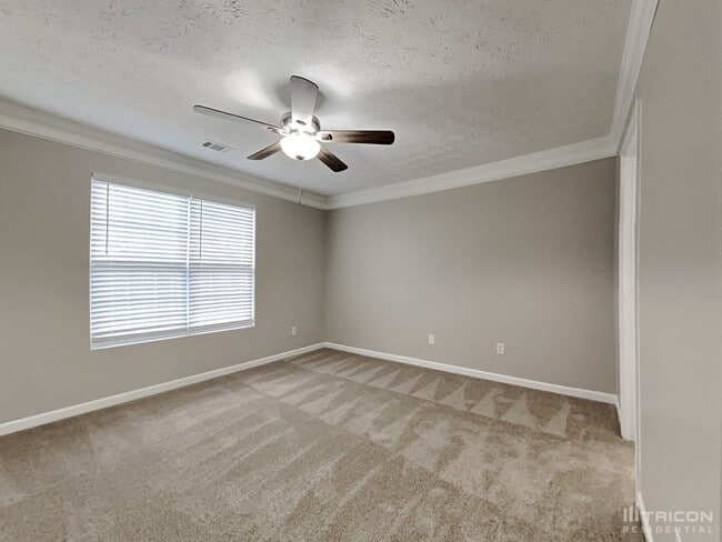 Building Photo - 120 Governor Ln