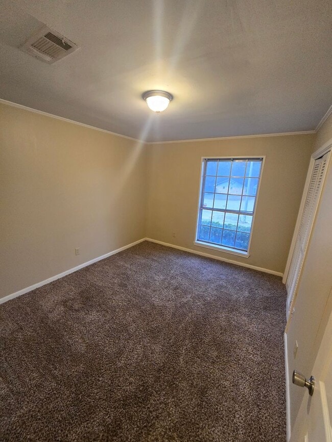 Building Photo - 3 Bedroom 2 Bathroom Brick Home in Pineville - Large Yard - $1600 per month