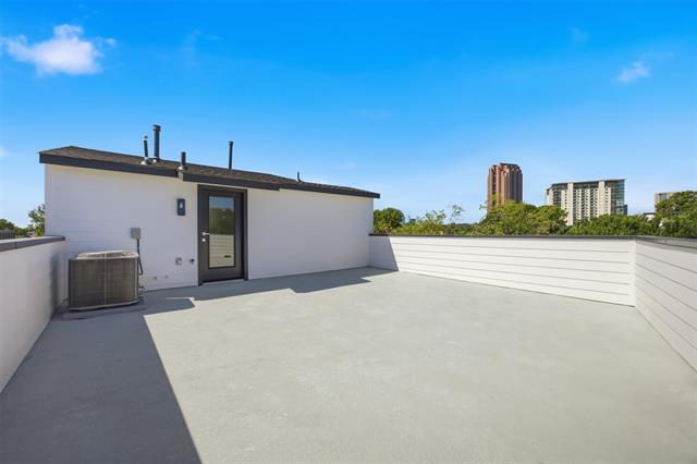 Building Photo - 4605 Belmont Ave
