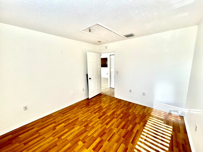 Building Photo - 621 NW 78th Terrace