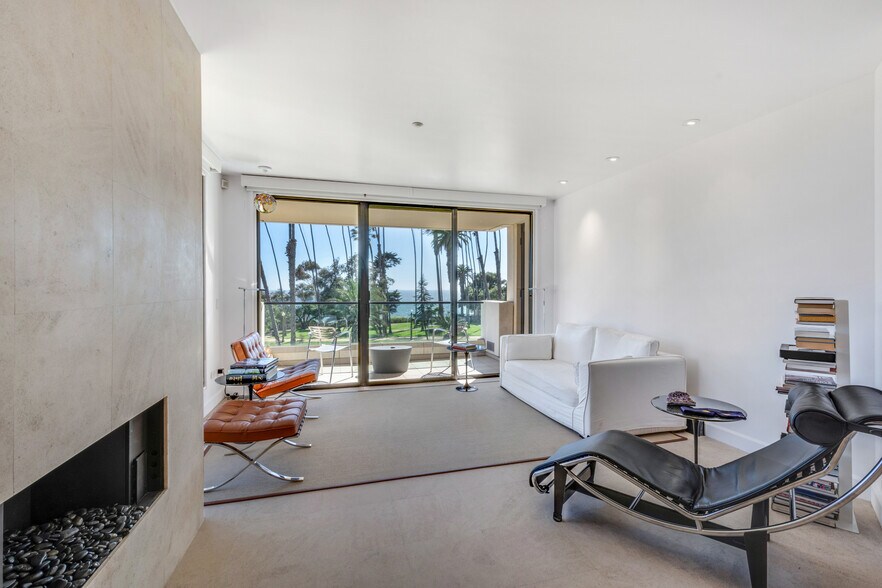 Building Photo - 701 Ocean Ave