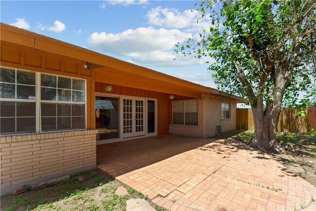 Building Photo - 3208 N Westgate Dr