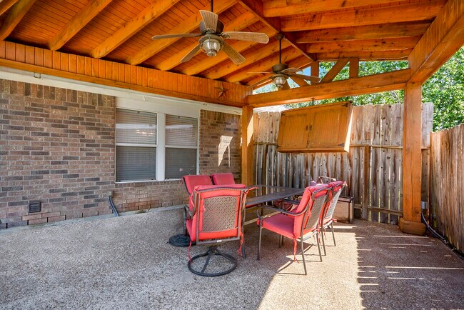 Building Photo - 28139 Canyon Wren Dr