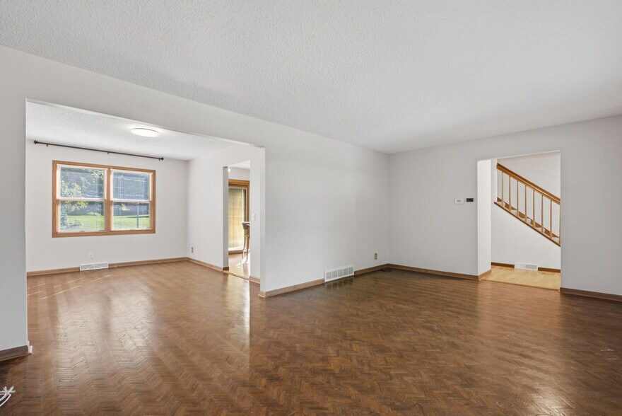 Building Photo - 4813 Surrey Ct