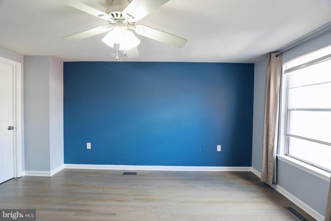 Building Photo - 4393 Pembrook Village Dr