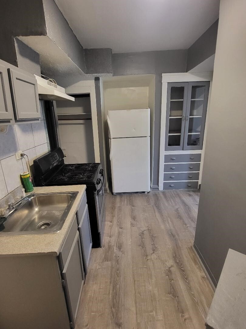 Kitchen - 1725 Madison St