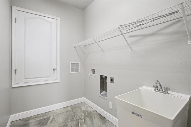 Building Photo - 6906 Sail View Ln