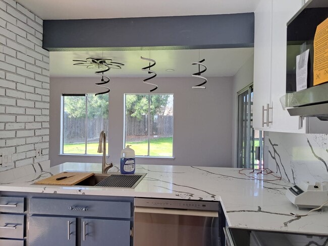 Building Photo - 5937 E Ramona Ave - Single Family Home