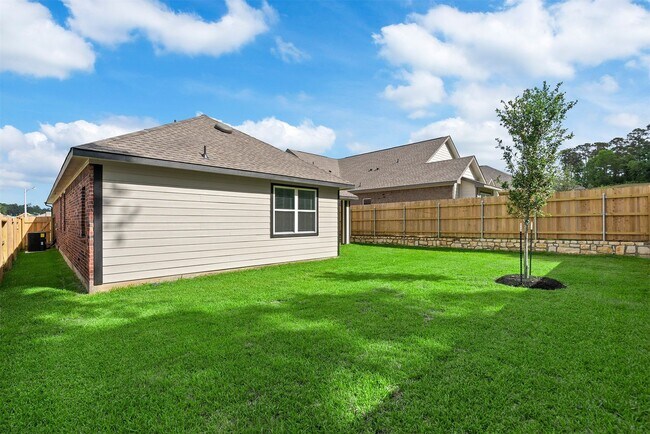 Building Photo - 906 Golden Willow Ln