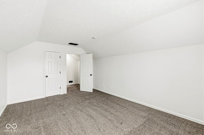 Building Photo - 2747 Foxbriar Pl