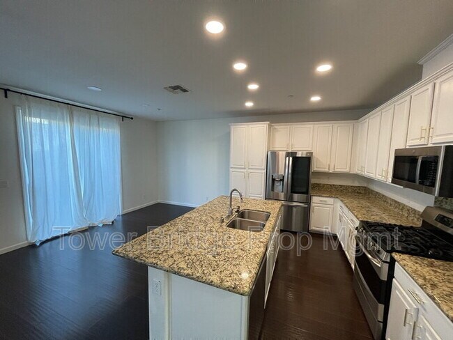 Building Photo - 5508 Copper Sunset Way