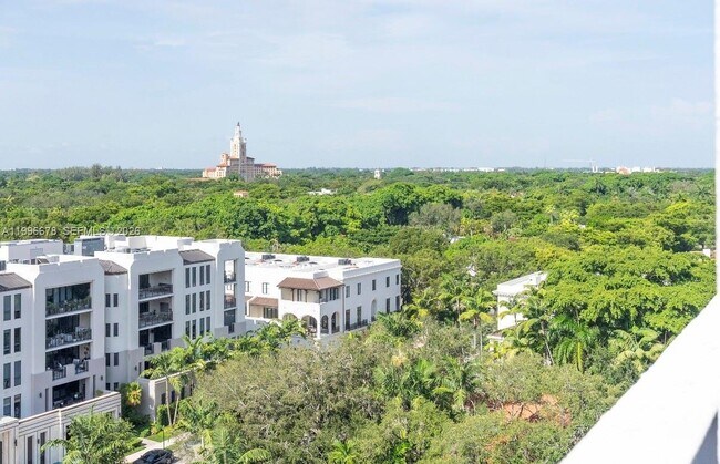 Building Photo - 700 Biltmore Way