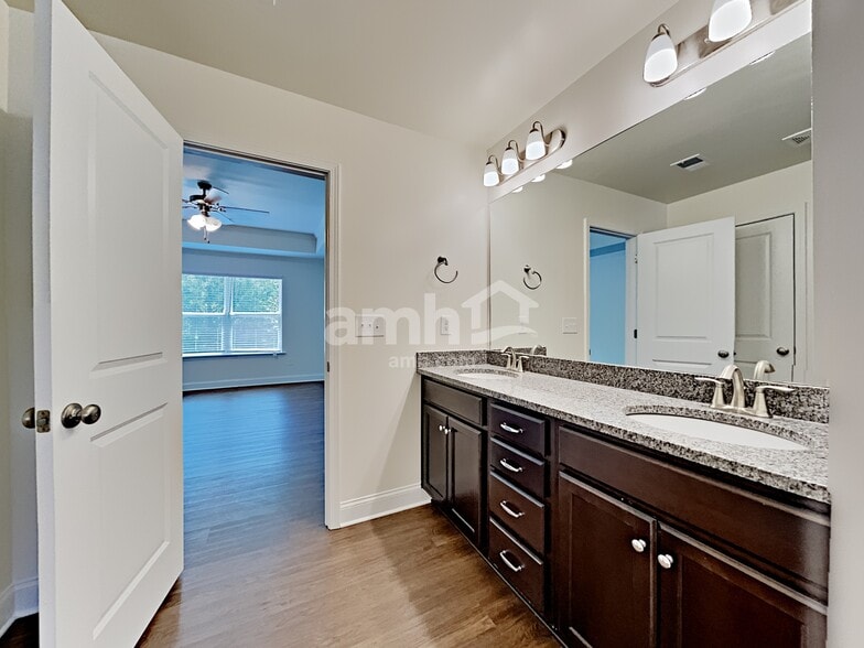 Building Photo - 593 Woodall Rd