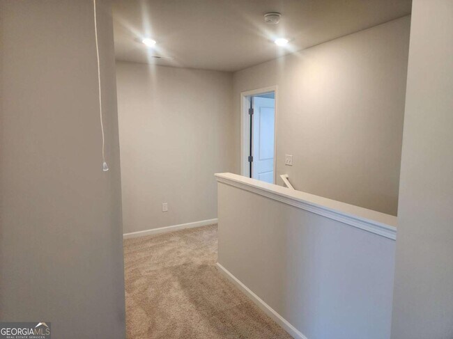 Building Photo - 832 Cygnet Ln