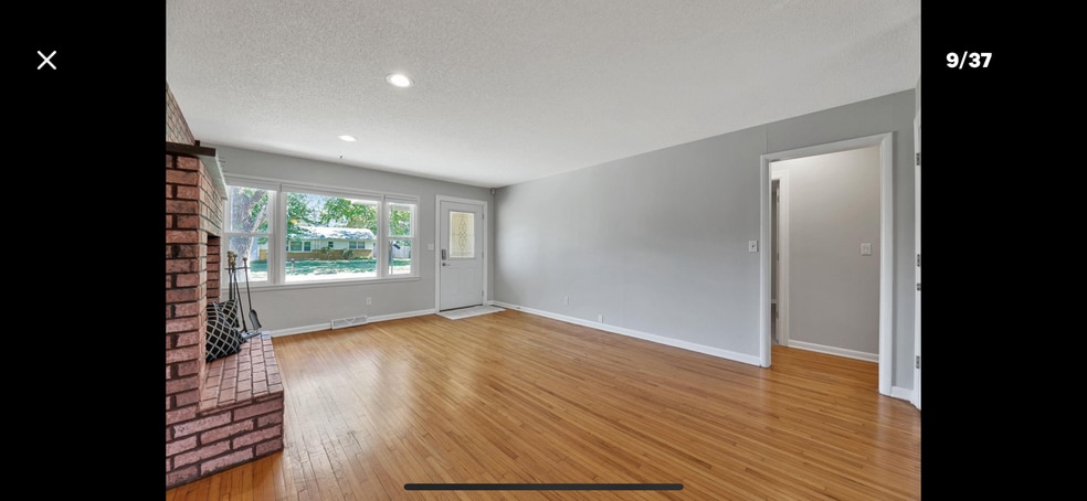 Building Photo - 865 N Redbarn Ln