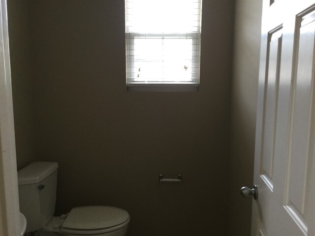 Building Photo - 5620 Bolitar Dr