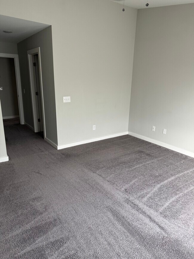 Building Photo - 689 Hickory Industrial Dr