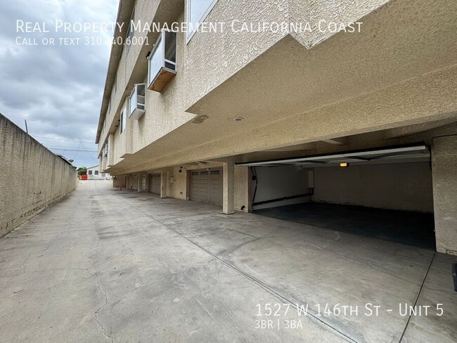 Building Photo - 1527 W 146th St