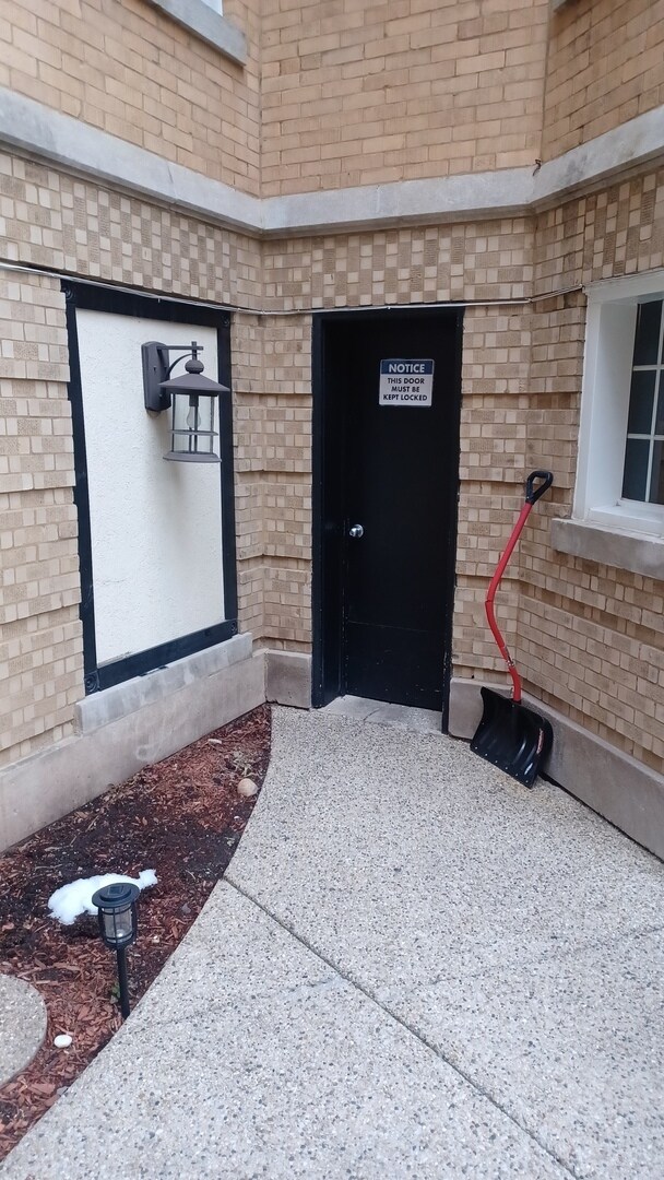 Building Photo - 5132 W 21st St