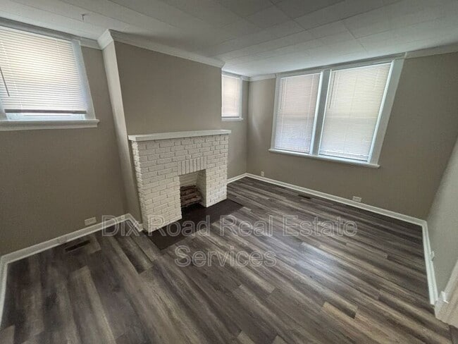 Building Photo - 536 Orient Ave
