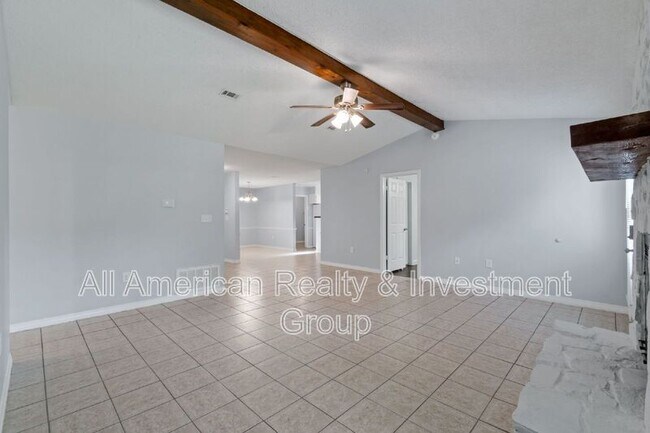 Building Photo - 502 Krest Dr