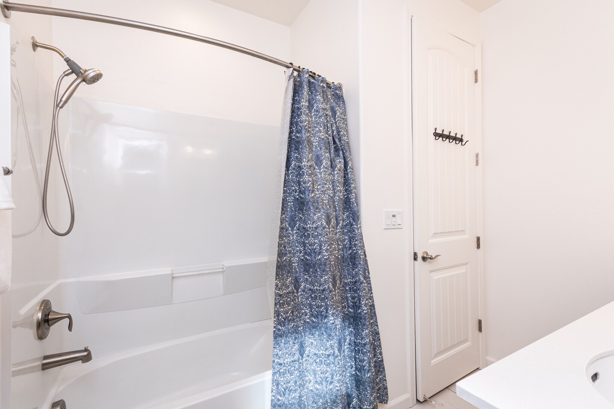 Building Photo - 4412 Natomas Central Dr