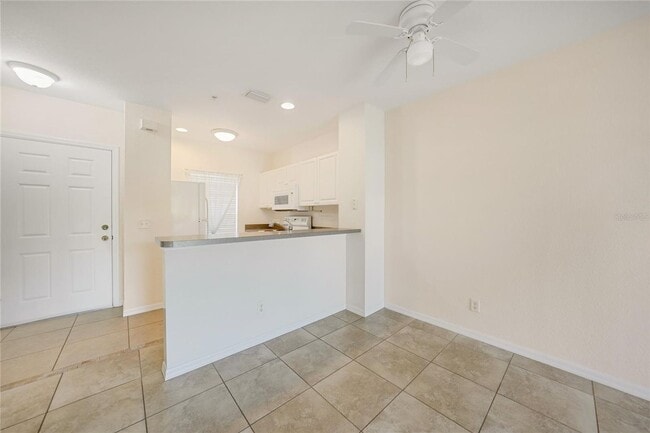 Building Photo - 2061 Willow Hammock Cir