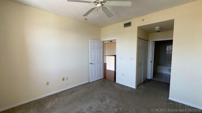 Building Photo - 1801 N Flagler Dr