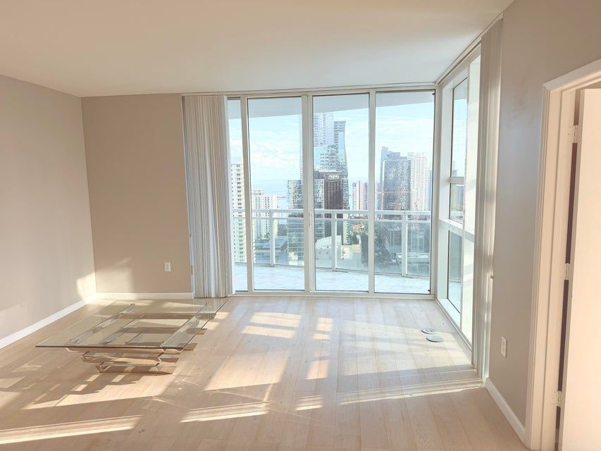 Building Photo - 951 Brickell Ave